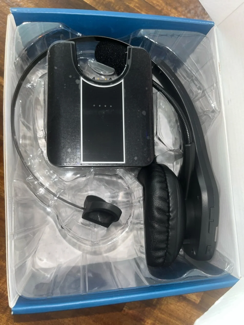 Wireless Over-Ear Computer Headset with Boom Microphone - Black